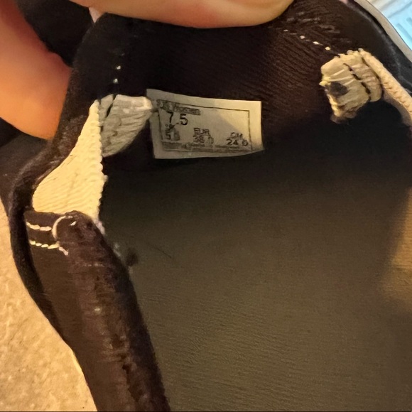 🌻Black and white slip on vans! - Picture 5 of 5